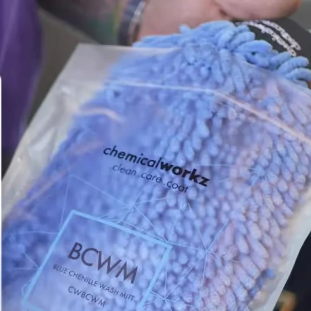 Chemicalworkz Chenille Wash Mitt - Blue - Image 4