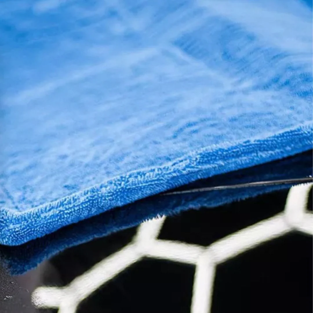 ChemicalWorkz Shark Twisted Loop Towel 1400GSM (60x40cm) - Image 3