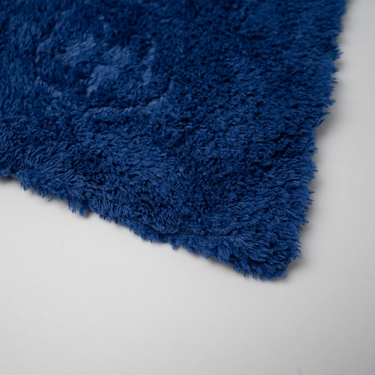 Labocosmetica Microfibre Polishing and Buffing Cloth (480gsm) - Image 4