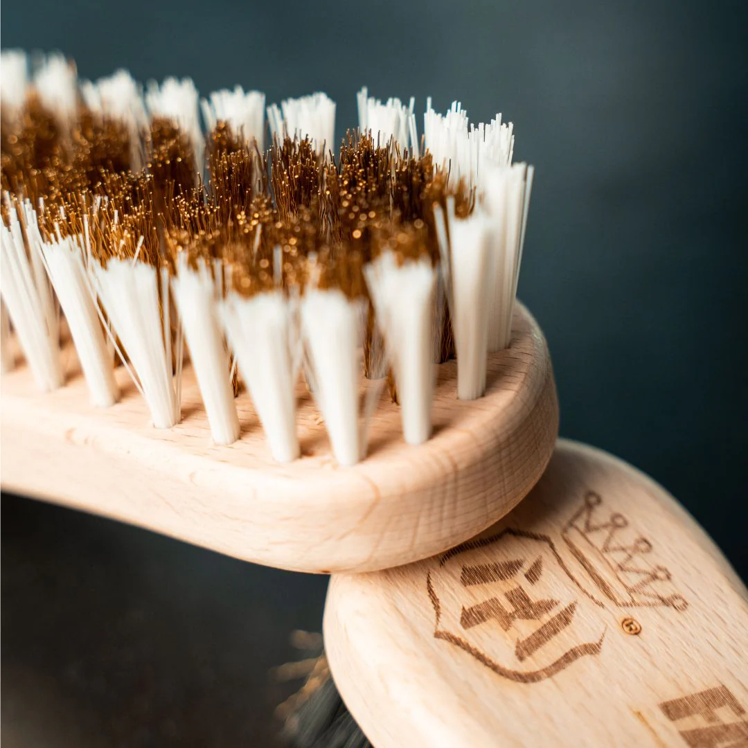 Labocosmetica Floor Carpet Brush - Image 4