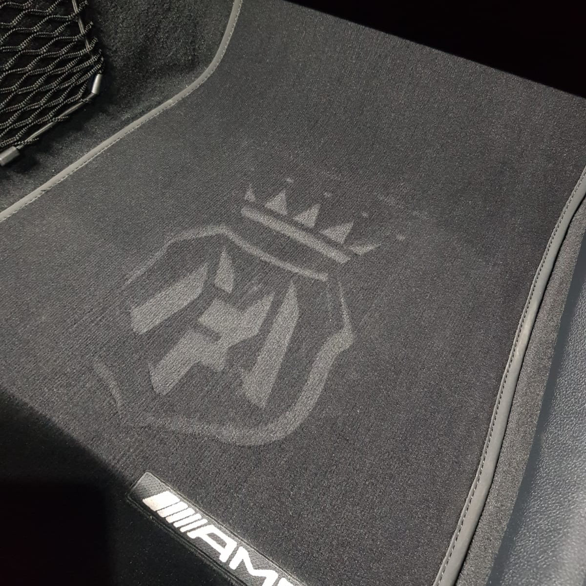 Labocosmetica ICON Carpet Stencil Logo Shaper - Image 5