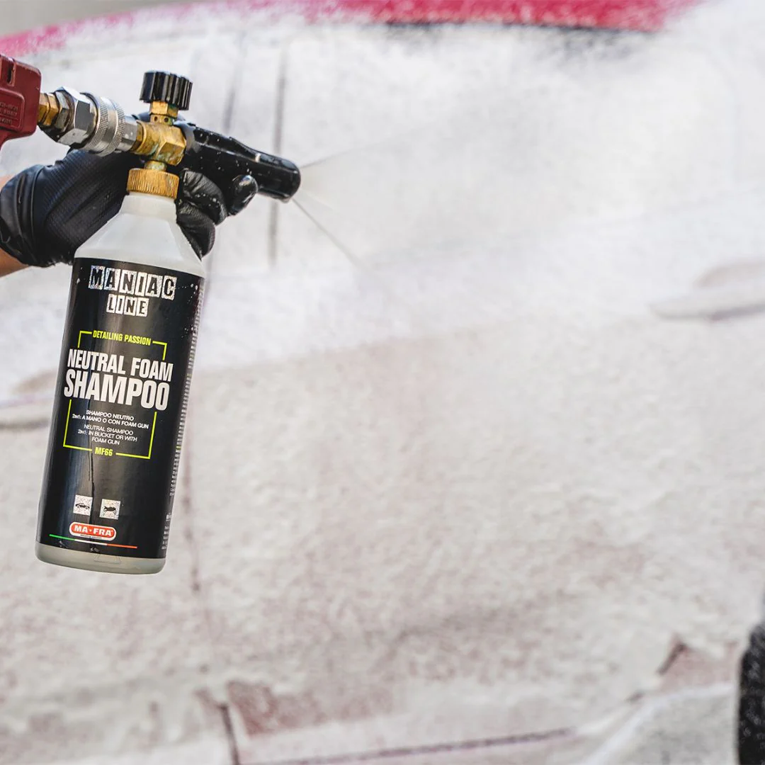 Maniac pH Neutral Snow Foam and Shampoo - Image 2