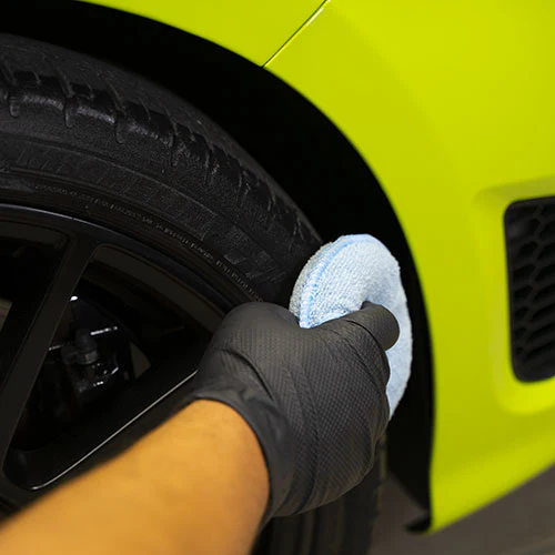 Maniac Tyre and Plastic Dressing with IK Multi TR Mini 360º - Image 3
