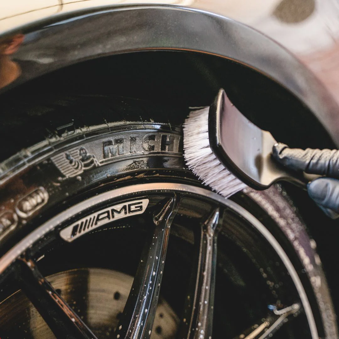 Maniac Wheel and Tyre Cleaner - Image 5