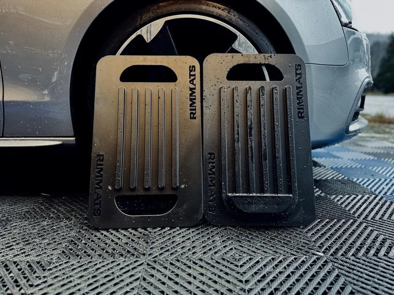 RIMMATS Rim Mats Wheel Platform for Cleaning and Dressing - Image 11