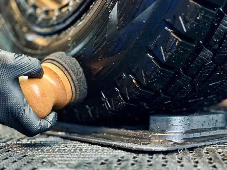 RIMMATS Rim Mats Wheel Platform for Cleaning and Dressing - Image 3